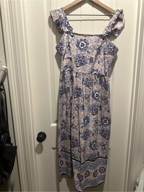 Anne Klein Blue and Cream Smocked Bodice Dress